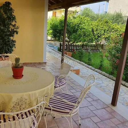 アパート Daglas Summer House ニドリ